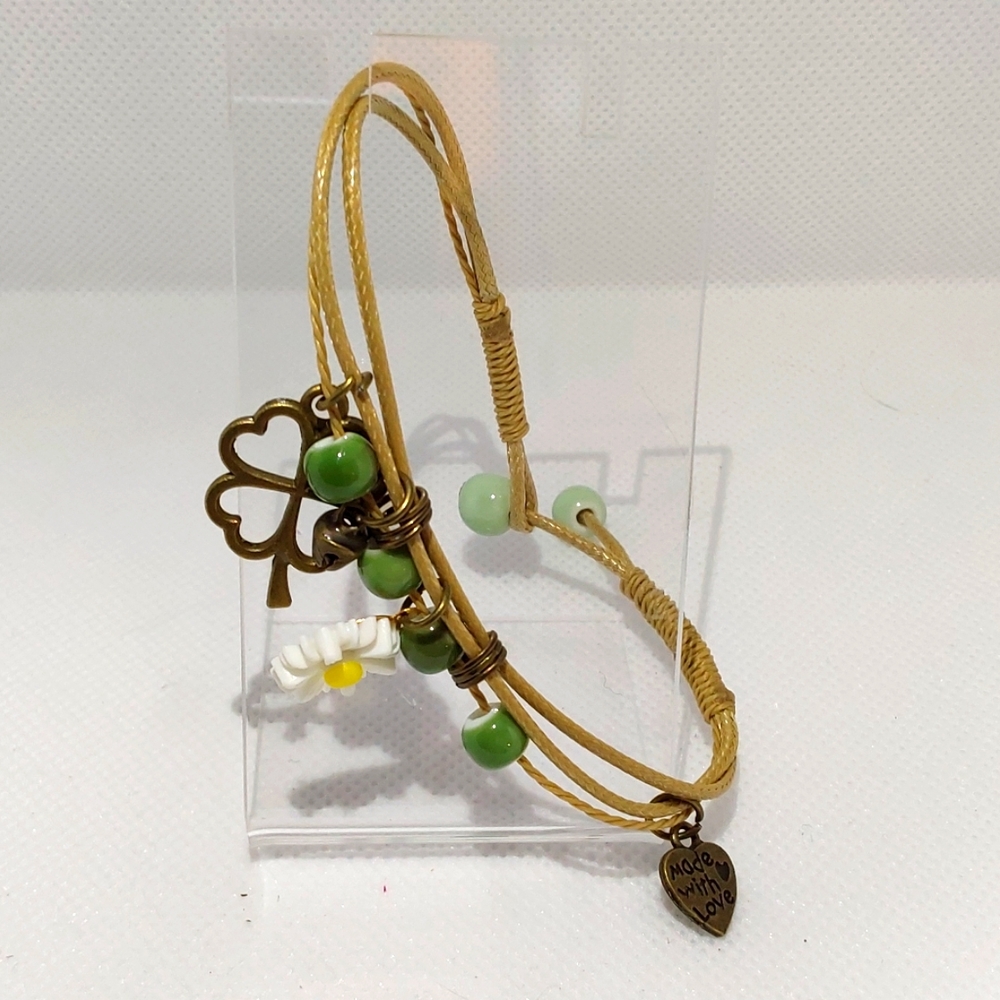 NEW Chic Green and Gold Charm Bracelet